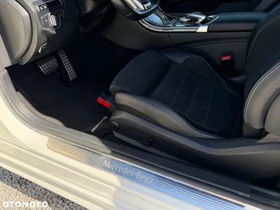 Mercedes-Benz Klasa C 220 d 4-Matic 9G-TRONIC — zdjęcie 16