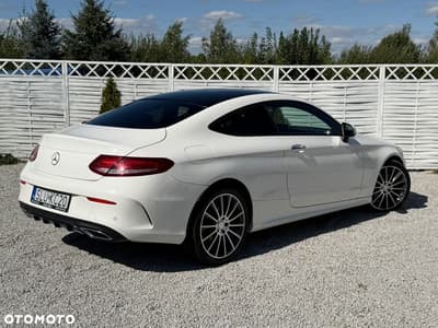 Mercedes-Benz Klasa C 220 d 4-Matic 9G-TRONIC — zdjęcie 3