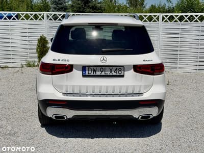 Mercedes-Benz GLB 250 4Matic 8G-DCT — zdjęcie 27