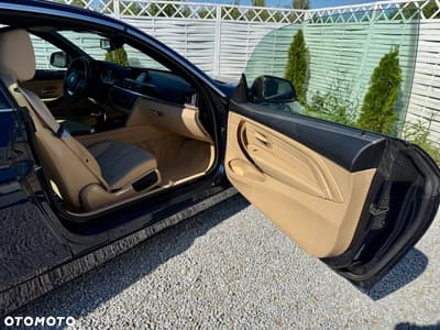 BMW Seria 4 420d Sport Line — zdjęcie 35