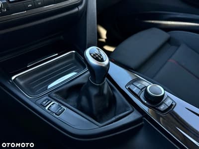 BMW Seria 3 316d Sport Line — zdjęcie 12