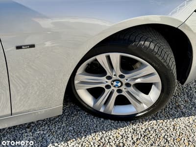 BMW Seria 3 316d Sport Line — zdjęcie 29