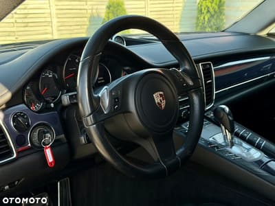 Porsche Panamera 4 PDK Edition — zdjęcie 10