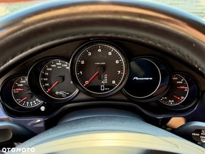 Porsche Panamera 4 PDK Edition — zdjęcie 19