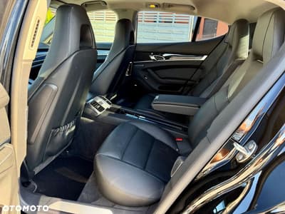 Porsche Panamera 4 PDK Edition — zdjęcie 20