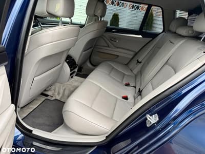BMW Seria 5 535d xDrive Sport-Aut Modern Line — zdjęcie 20