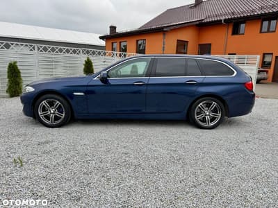 BMW Seria 5 535d xDrive Sport-Aut Modern Line — zdjęcie 24