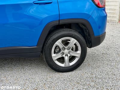 Jeep Compass — zdjęcie 25