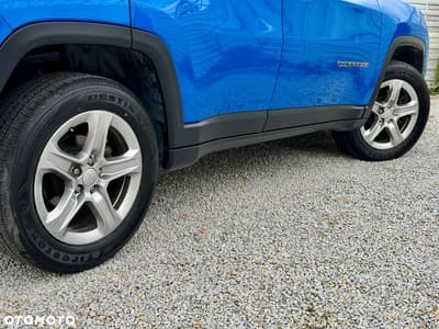 Jeep Compass — zdjęcie 28