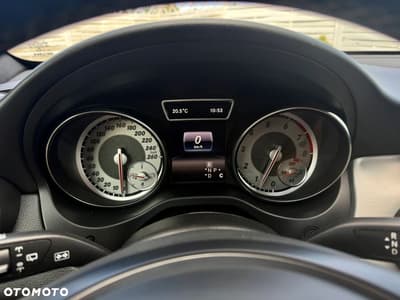 Mercedes-Benz GLA 250 4Matic 7G-DCT — zdjęcie 14
