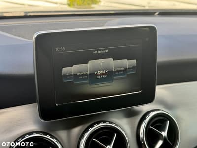 Mercedes-Benz GLA 250 4Matic 7G-DCT — zdjęcie 16