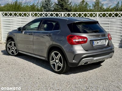 Mercedes-Benz GLA 250 4Matic 7G-DCT — zdjęcie 2