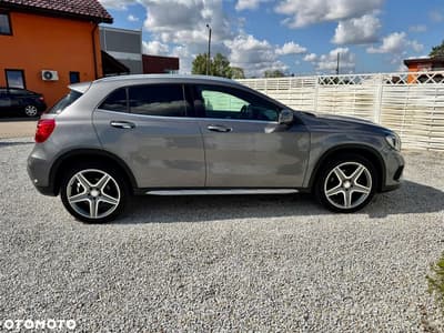 Mercedes-Benz GLA 250 4Matic 7G-DCT — zdjęcie 30