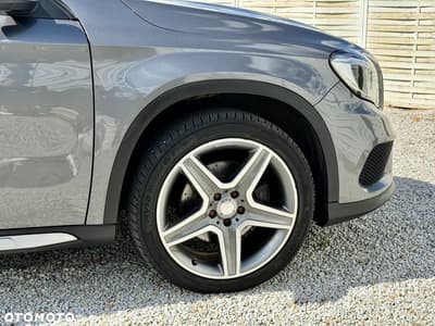 Mercedes-Benz GLA 250 4Matic 7G-DCT — zdjęcie 31
