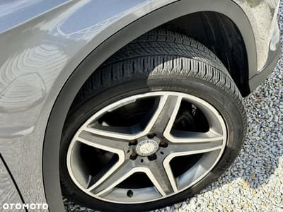Mercedes-Benz GLA 250 4Matic 7G-DCT — zdjęcie 32