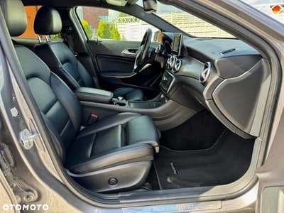 Mercedes-Benz GLA 250 4Matic 7G-DCT — zdjęcie 5