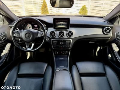 Mercedes-Benz GLA 250 4Matic 7G-DCT — zdjęcie 9
