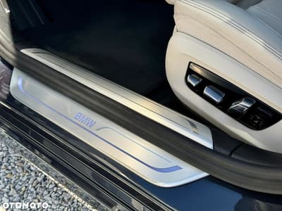 BMW Seria 7 750i xDrive Edition Exclusive — zdjęcie 17