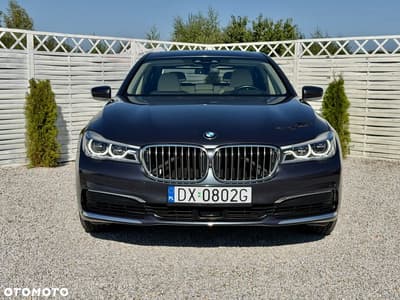 BMW Seria 7 750i xDrive Edition Exclusive — zdjęcie 22