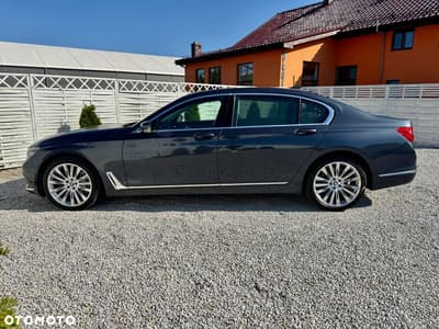 BMW Seria 7 750i xDrive Edition Exclusive — zdjęcie 24