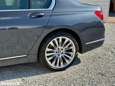 BMW Seria 7 750i xDrive Edition Exclusive — zdjęcie 26