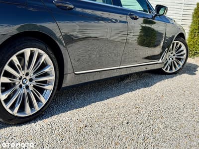 BMW Seria 7 750i xDrive Edition Exclusive — zdjęcie 31