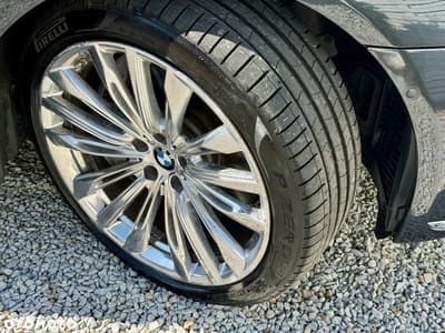 BMW Seria 7 750i xDrive Edition Exclusive — zdjęcie 35