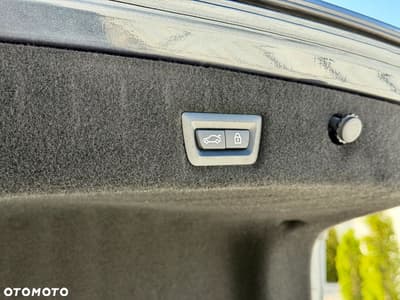 BMW Seria 7 750i xDrive Edition Exclusive — zdjęcie 38