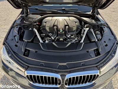 BMW Seria 7 750i xDrive Edition Exclusive — zdjęcie 40
