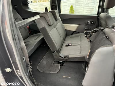 Dacia Lodgy 1.5 dCi Prestige — zdjęcie 15