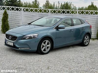 Volvo V40 D2 Momentum — zdjęcie 1