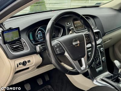 Volvo V40 D2 Momentum — zdjęcie 10