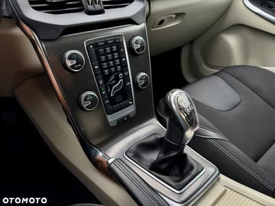 Volvo V40 D2 Momentum — zdjęcie 11