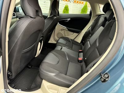 Volvo V40 D2 Momentum — zdjęcie 18