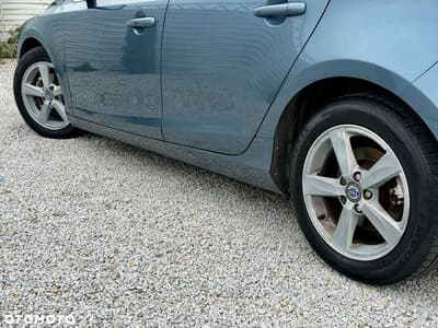 Volvo V40 D2 Momentum — zdjęcie 23