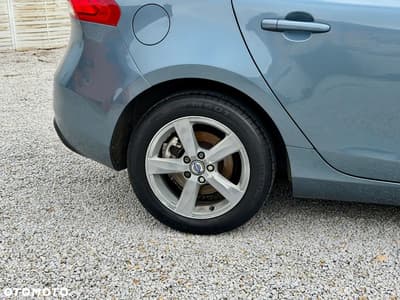 Volvo V40 D2 Momentum — zdjęcie 27