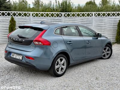 Volvo V40 D2 Momentum — zdjęcie 3