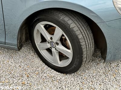 Volvo V40 D2 Momentum — zdjęcie 31