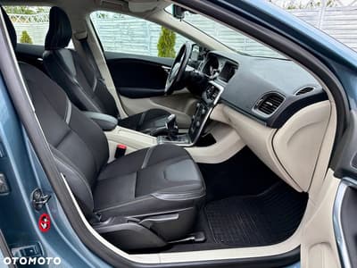 Volvo V40 D2 Momentum — zdjęcie 5