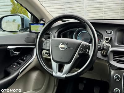Volvo V40 D2 Momentum — zdjęcie 7
