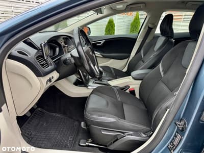 Volvo V40 D2 Momentum — zdjęcie 8