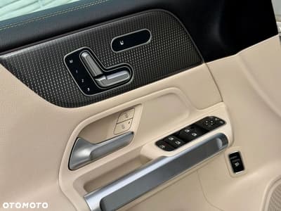 Mercedes-Benz GLB 250 4Matic 8G-DCT — zdjęcie 18