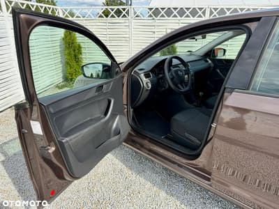 Skoda RAPID 1.2 TSI Style — zdjęcie 31