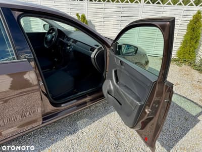 Skoda RAPID 1.2 TSI Style — zdjęcie 32