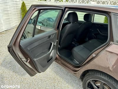 Skoda RAPID 1.2 TSI Style — zdjęcie 33