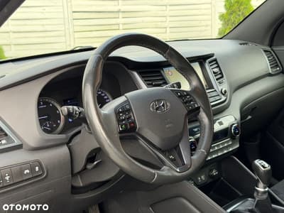 Hyundai Tucson 2.0 CRDI BlueDrive GO 2WD — zdjęcie 10