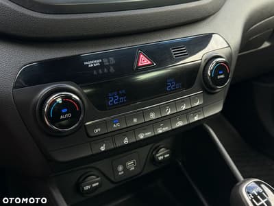 Hyundai Tucson 2.0 CRDI BlueDrive GO 2WD — zdjęcie 14