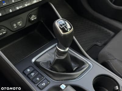 Hyundai Tucson 2.0 CRDI BlueDrive GO 2WD — zdjęcie 16