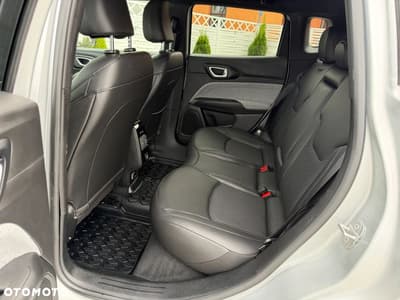 Jeep Compass — zdjęcie 18