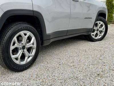 Jeep Compass — zdjęcie 32
